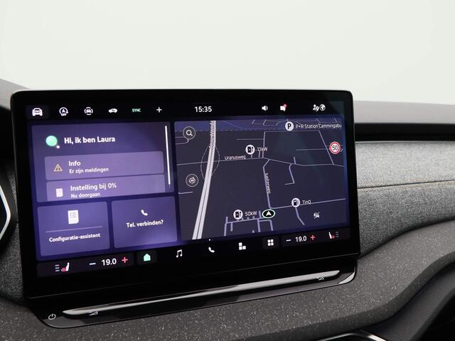 Skoda OCTAVIA Combi First Edition 1.5 TSI 115 pk | Automaat | Achteruitrijcamera | Stoelverwarming | Elektr. achterklep | Adaptive cruise control