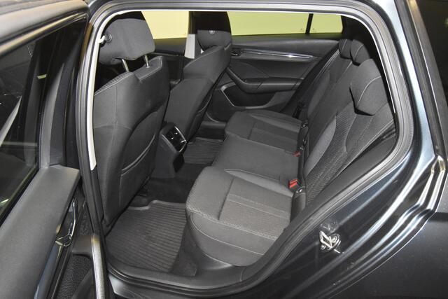 Skoda OCTAVIA Combi 1.5 TSI First Edition , CLIMATR , A UITRIJ CAM , V STOEL VER , LED KOPL , LMV 18 ,