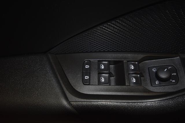 Skoda OCTAVIA Combi 1.5 TSI First Edition , CLIMATR , A UITRIJ CAM , V STOEL VER , LED KOPL , LMV 18 ,