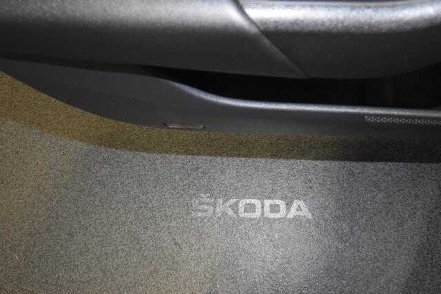 Skoda OCTAVIA Combi 1.5 TSI First Edition , CLIMATR , A UITRIJ CAM , V STOEL VER , LED KOPL , LMV 18 ,