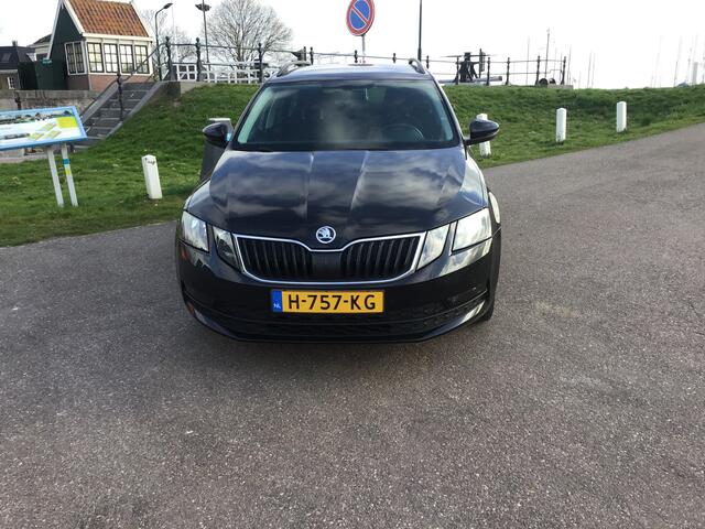 Skoda OCTAVIA Combi 1.0 TSI Greentech Ambition Business Bj2019 btw airco apk november2025