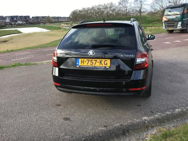 Skoda OCTAVIA Combi 1.0 TSI Greentech Ambition Business Bj2019 btw airco apk november2025