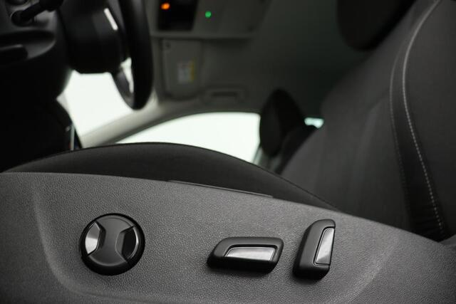 Skoda OCTAVIA 1.0 e-TSI Business Edition Plus | Stoelverwarming | Trekhaak | Camera | Adaptive cruise | Memory | Carplay | Side Assist | Full LED | Keyless | Park Assist | Navigatie