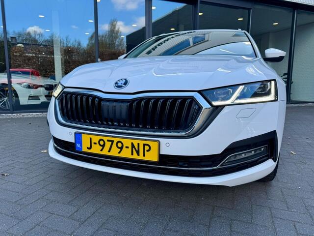 Skoda OCTAVIA 1.5 TSI First Ed. Nw. Model,Crystal LED,Virtual,Lane Ass.,Carpla