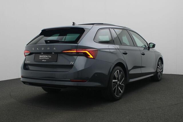 Skoda OCTAVIA Combi 1.4 TSI 204 pk DSG iV PHEV Sportline Business | Panoramadak | Geheugenstoelen | Matrix LED | Adaptief onderstel | Head-up display | CANTON