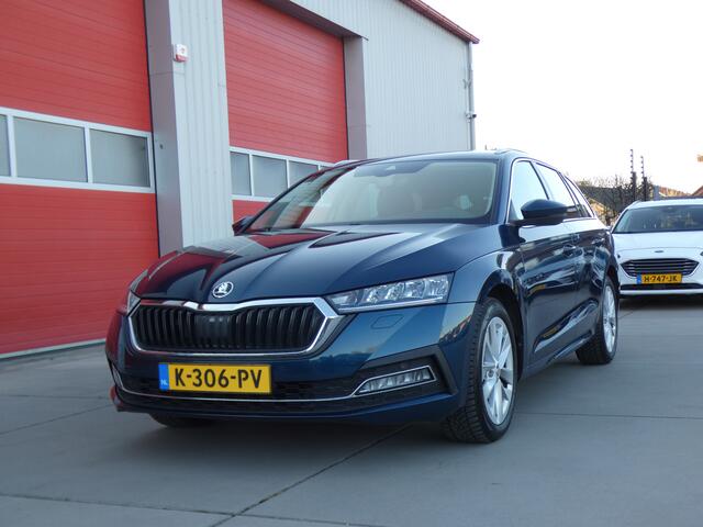 Skoda OCTAVIA Combi 1.0 e-TSI Business Edition Plus/ automaat/ compleet!