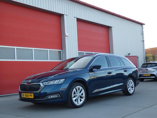 Skoda OCTAVIA Combi 1.0 e-TSI Business Edition Plus/ automaat/ compleet!