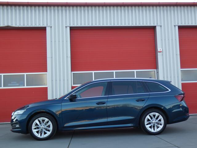 Skoda OCTAVIA Combi 1.0 e-TSI Business Edition Plus/ automaat/ compleet!