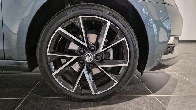 Skoda OCTAVIA 1.5 TSI Greentech Sport Business | 18 inch | DAB