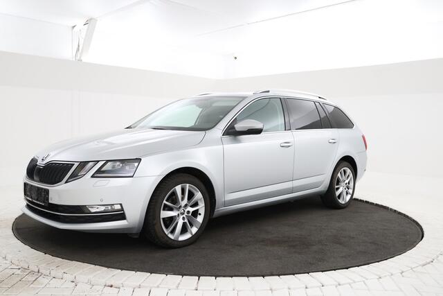 Skoda OCTAVIA Combi 1.6 TDI Greentech Style Business Navigatie, Trekhaak, Virtual, Apple Carplay, Stoelverwarming