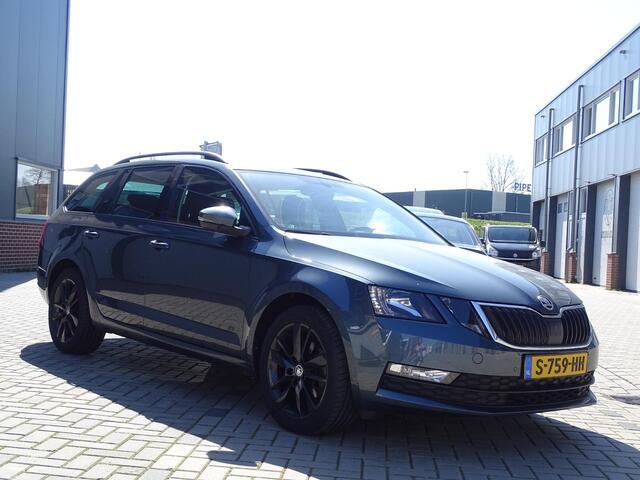 Skoda OCTAVIA Combi 1.0 TSI Greentech Style Business Achteruit rij Camera , Navigatie, Multimedia, Airco/ECC, Cruisecontrol, Bedienbaar stuur, Parkeersensoren