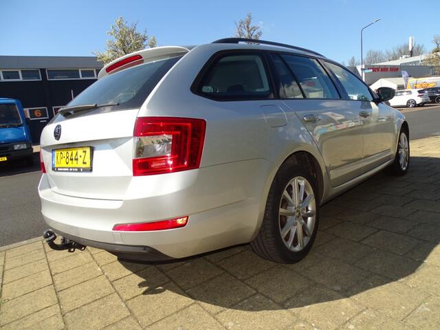 Skoda OCTAVIA 1.0 TSI GRT AMB. BNS-Blth-Media-Clima-Navi-Trkh-Pdc-Cruise