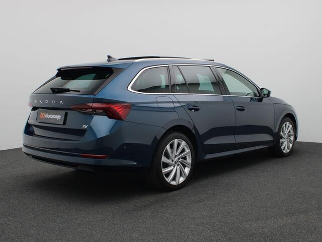 Skoda OCTAVIA Combi 1.4 TSI iV PHEV Business Edition Plus 204PK DSG Pano-Schuifdak, Head-Up Display, Memory Stoel, Achteruitrijcamera, Adaptieve Cruise Controle, Side Assist, 18" LM Velgen, Stoelverwarming