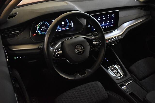 Skoda OCTAVIA Combi TSI iV 204PK DSG HYBRID BUSINESS SPORT CARPLAY/LED/PDC