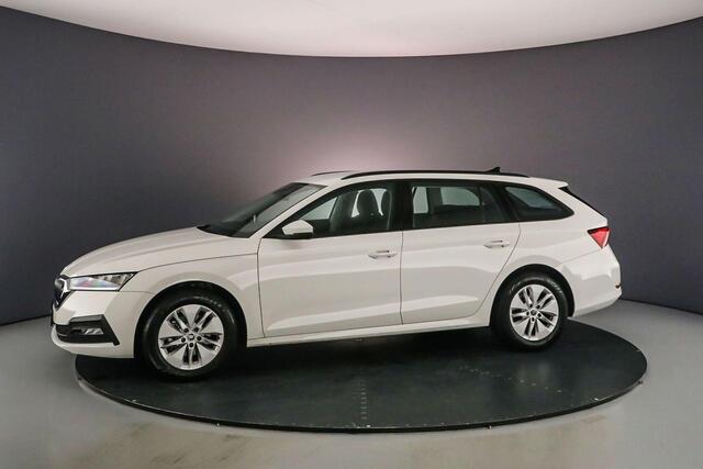 Skoda OCTAVIA Combi Business Edition 1.0 TSI 110pk Cruise control, Navigatie, Elektrische achterklep, Parkeersensoren, Airco, DAB, Radio, App connect, LED koplampen