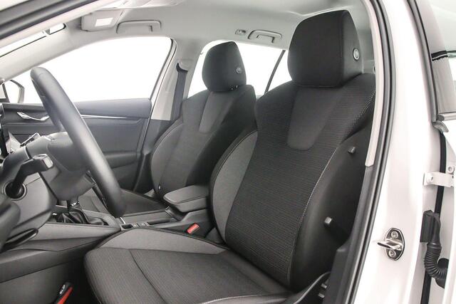 Skoda OCTAVIA Combi Business Edition 1.0 TSI 110pk Cruise control, Navigatie, Elektrische achterklep, Parkeersensoren, Airco, DAB, Radio, App connect, LED koplampen