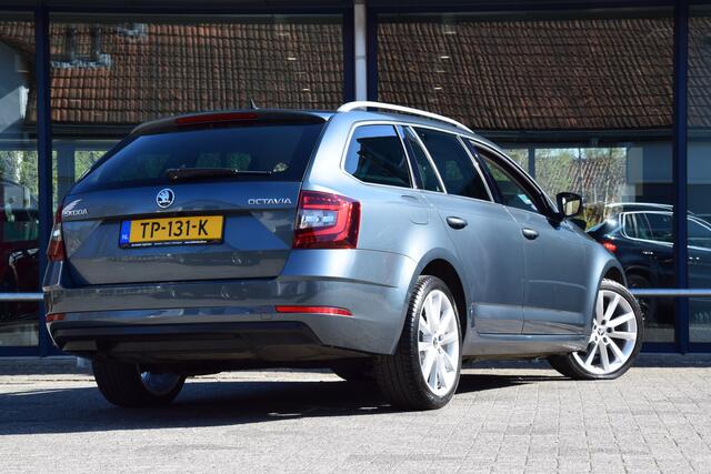 Skoda OCTAVIA Combi 1.0 TSI Greentech Style Business DSG Automaat | Org. NL | BOVAG Garantie | Achteruitrijcamera | Stoelverwarming | Lederen Bekleding | Full LED | Apple Carplay/Android Auto |