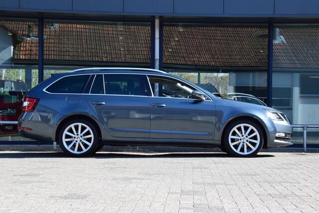 Skoda OCTAVIA Combi 1.0 TSI Greentech Style Business DSG Automaat | Org. NL | BOVAG Garantie | Achteruitrijcamera | Stoelverwarming | Lederen Bekleding | Full LED | Apple Carplay/Android Auto |