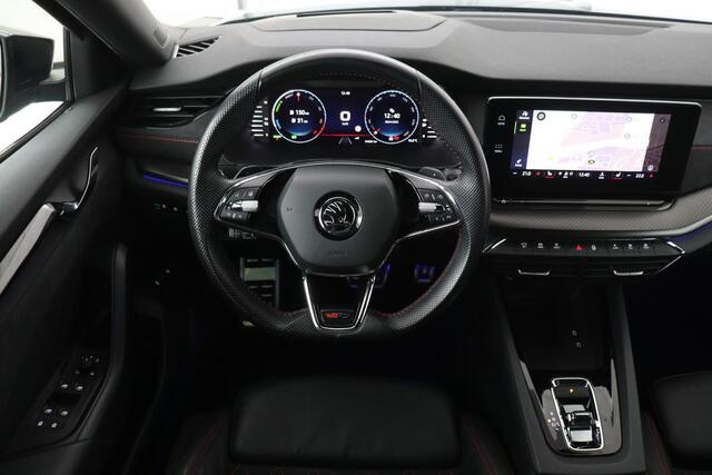 Skoda OCTAVIA 1.4 TSI RS PHEV | Head-Up | Leder/Alcantara | Stoel & stuurverwarming | Carplay | Sfeerverlichting | Massage | Memory | Adaptive cruise