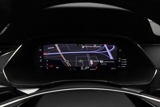 Skoda OCTAVIA Combi 1.5 e-TSI 150 pk DSG Business Edition Plus | Panoramadak | Geheugenstoel | Head-up display | Stoel-/achterbankverwarming | Achteruitrijcamera