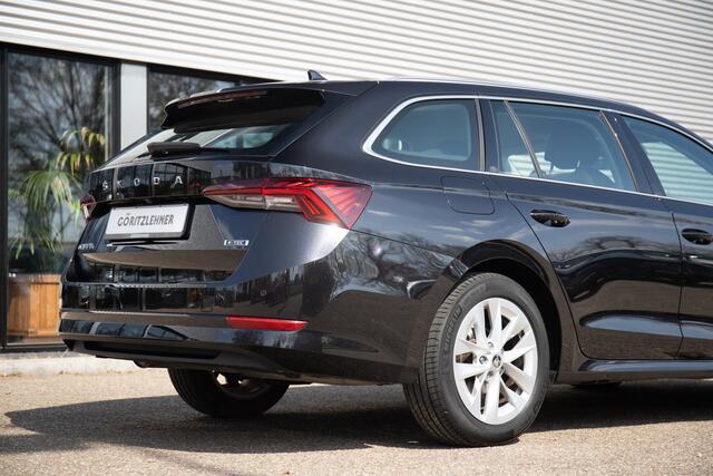 Skoda OCTAVIA 1.5 TSI e-Tec MHEV 150pk Style DSG | Adapt. Cruise | Navi by App | Stoelverw. | Camera