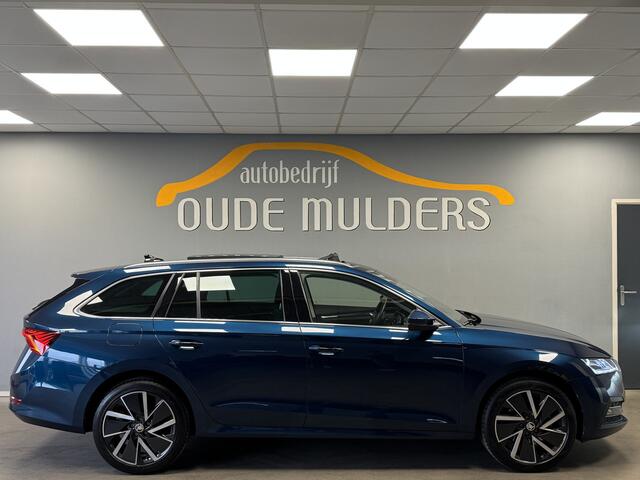 Skoda OCTAVIA Combi 1.4 TSI iV PHEV Panoramadak/Massagestoelen/Parkeersensoren