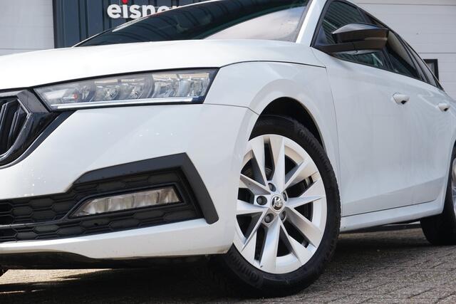 Skoda OCTAVIA Combi 1.0 e-TSI Sport Automaat | TREKHAAK | STUURVERW. | FULL LED |