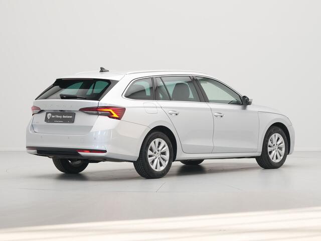 Skoda OCTAVIA Combi 1.5 TSI MHEV Business Edition Navigatie Keyless Privacy Glas Lm Velgen Nieuw Model