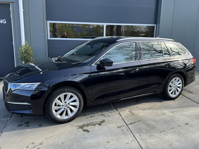 Skoda OCTAVIA Combi FL 1.5 TSI 150pk DSG MHEV Selection LED Matrix Virtual Cockpit Camera Navigatie FACELIFT