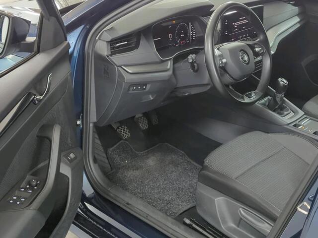 Skoda OCTAVIA Combi 1.0 TSI 110pk Business Edition / Navigatie / Elek. Achterklep / Trekhaak