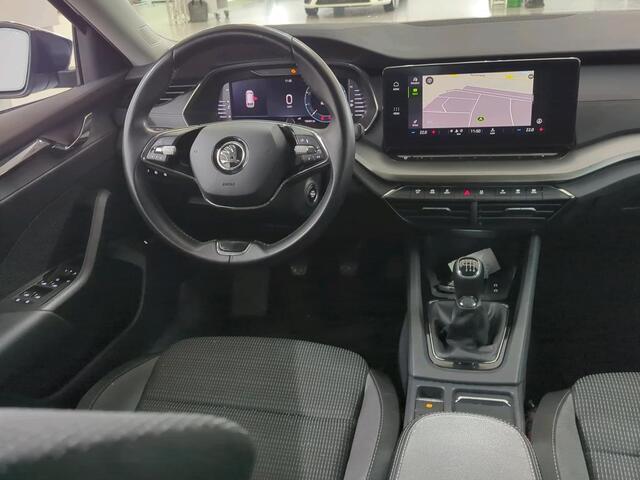 Skoda OCTAVIA Combi 1.0 TSI 110pk Business Edition / Navigatie / Elek. Achterklep / Trekhaak