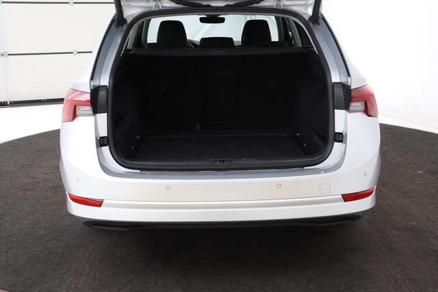 Skoda OCTAVIA 1.0 TSI Business Edition | Carplay | Navigatie | Full LED | Parkeerhulp | Virtual Cockpit | Climate control | Cruise control