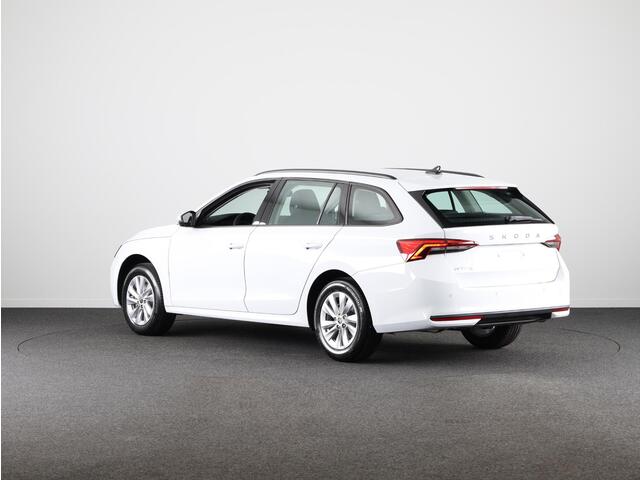 Skoda OCTAVIA Combi Edition 1.5 TSI 115 pk 6 versn. Hand | Trekhaak wegklapbaar