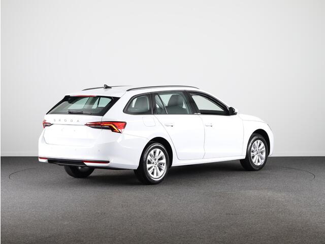 Skoda OCTAVIA Combi Edition 1.5 TSI 115 pk 6 versn. Hand | Trekhaak wegklapbaar