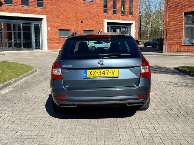 Skoda OCTAVIA Combi 1.0 TSI Greentech Amb. Business Automaat APK 2027 CarPlay