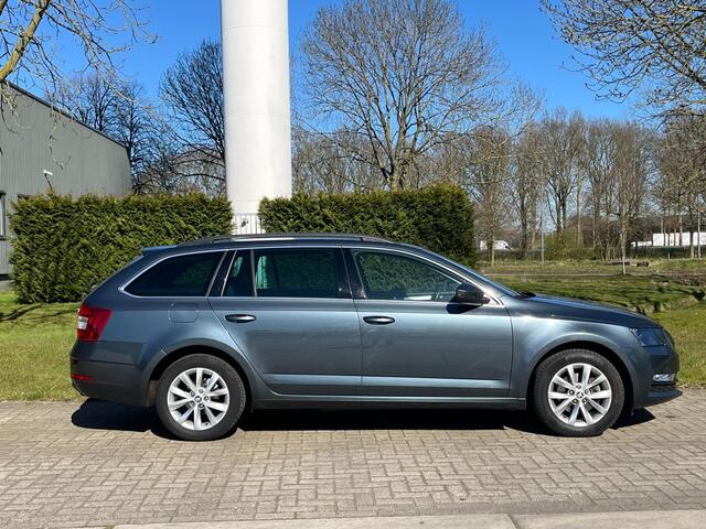 Skoda OCTAVIA Combi 1.0 TSI Greentech Amb. Business Automaat APK 2027 CarPlay