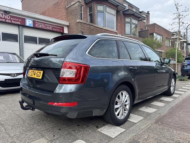 Skoda OCTAVIA Combi 1.0 TSI Greentech Ambition Business