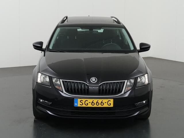 Skoda OCTAVIA Combi 1.0 TSI Greentech Ambition Business | Trekhaak | Panoramadak | Cruise Control | Climate Control |