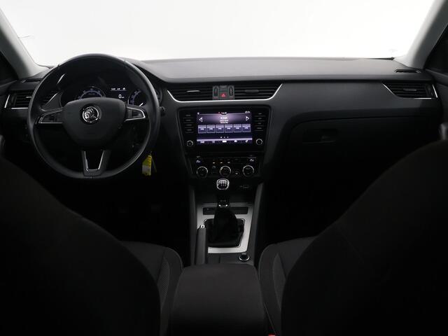 Skoda OCTAVIA Combi 1.0 TSI Greentech Ambition Business | Trekhaak | Panoramadak | Cruise Control | Climate Control |