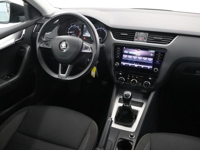 Skoda OCTAVIA Combi 1.0 TSI Greentech Ambition Business | Trekhaak | Panoramadak | Cruise Control | Climate Control |