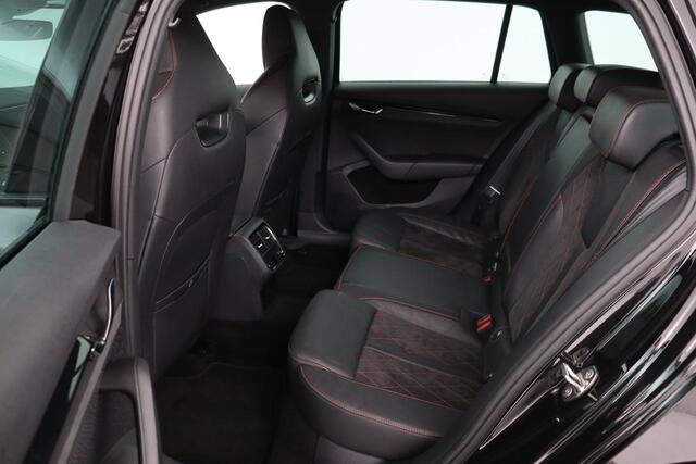 Skoda OCTAVIA 1.4 TSI RS iV PHEV | Head-Up | Stoel & stuurverwarming | Adaptive cruise | Standkachel | Matrix LED | Massage | Alcantara | Camera | Carplay | Memory | Canton Sound | Virtual Cockpit | Side Assist