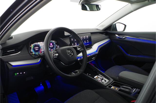Skoda OCTAVIA Combi 1.4 TSI iV PHEV Style > Camera/Trekhaak/Adaptive onderstel DCC...