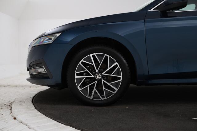 Skoda OCTAVIA Combi 2.0 TDI Greentech Style Business Airco, Navigatie, Apple Carplay,