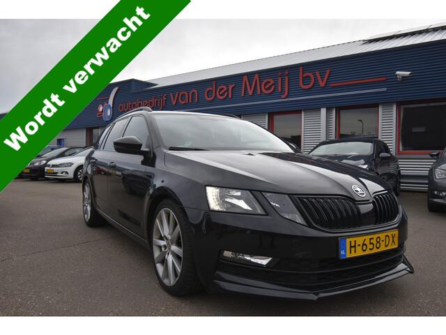 Skoda OCTAVIA Combi 1.5 TSI Greentech Sport Business , TREKHAAK , NAVI , CIMATR , CR CONTR ,