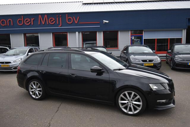 Skoda OCTAVIA Combi 1.5 TSI Greentech Sport Business , TREKHAAK , NAVI , CIMATR , CR CONTR ,