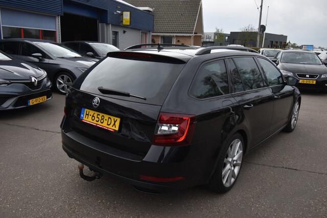 Skoda OCTAVIA Combi 1.5 TSI Greentech Sport Business , TREKHAAK , NAVI , CIMATR , CR CONTR ,