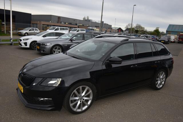Skoda OCTAVIA Combi 1.5 TSI Greentech Sport Business , TREKHAAK , NAVI , CIMATR , CR CONTR ,
