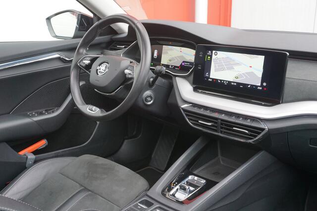 Skoda OCTAVIA Combi 1.0 e-TSI Business Edition Plus | Panoramadak | ACC | Virtual Cockpit | Camera | Winter Line | Origineel NL |