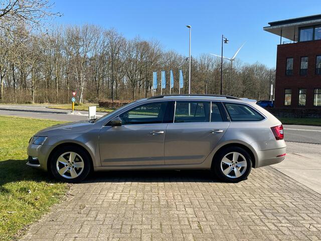 Skoda OCTAVIA Combi 1.0 TSI Greentech Ambition Business CarPlay