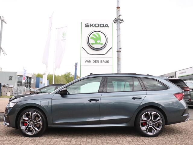 Skoda OCTAVIA Combi 1.4 TSI RS iV PHEV 245pk | Panoramadak | Head-Up Display | Elektr. bestuurdersstoel | Adaptieve cruise control |